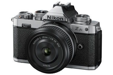 レトロスタイルで可愛いカメラ「Nikon Z fc」